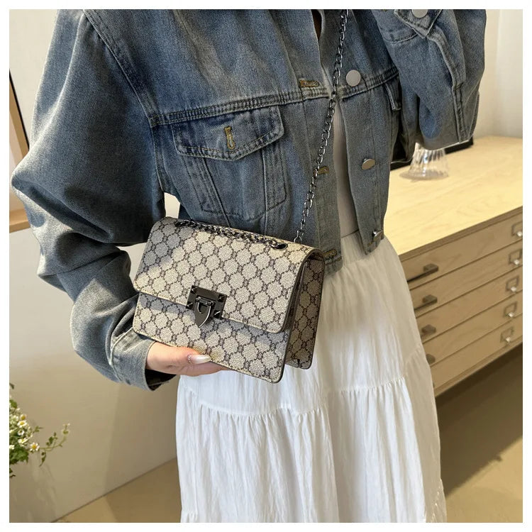 Versatile Retro Floral Street Style A High-End Luxury New Single Shoulder Crossbody Bag Small Square Chain Bag