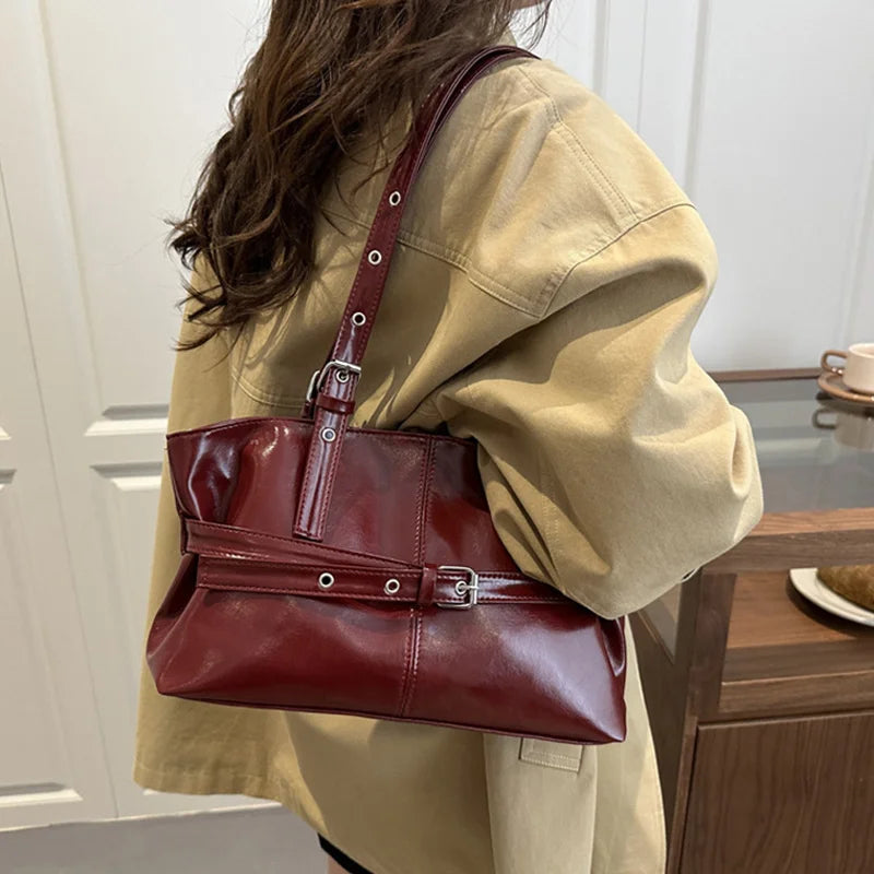 Luxury Wine Red Underarm Bag for Women Autumn/Winter Retro Commuter Shoulder Bag Casual Large Capacity Rivets Belt Totes