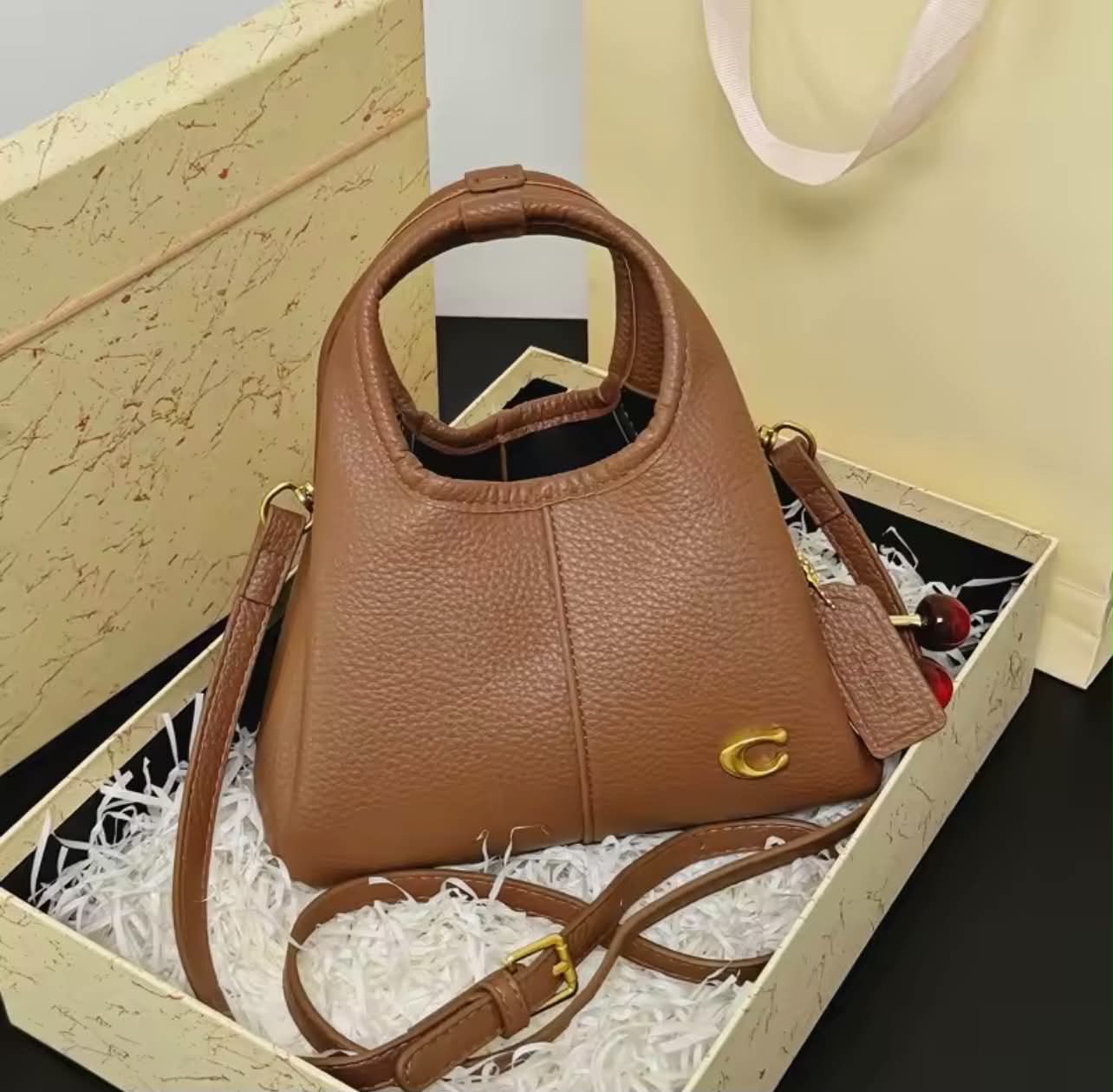 Women's Mini Bucket Bag Designer Style Large Capacity Handbag Casual Crossbody Shoulder Bag with Detachable Shoulder Strap